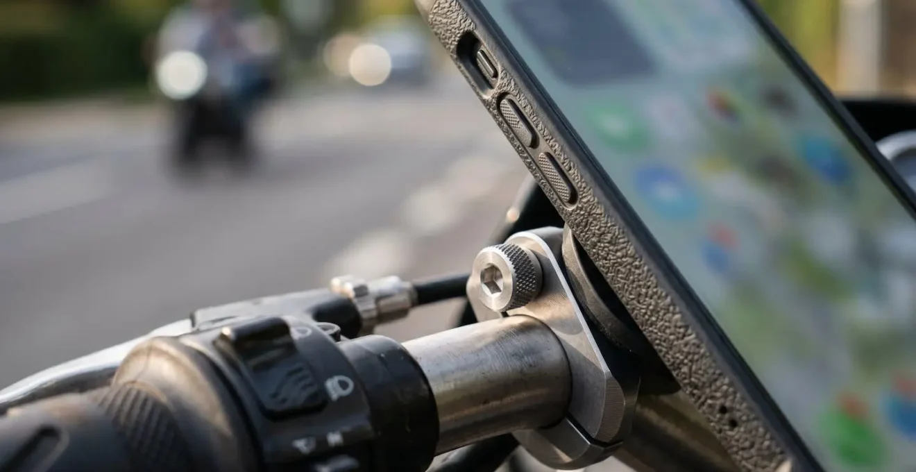 Vergleich von Motorrad-Navigations-Apps für kurvenreiche Routen